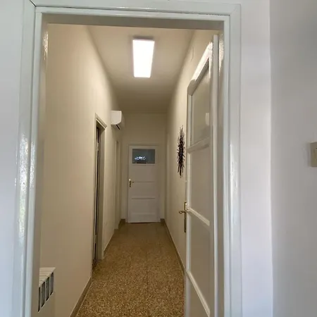 Confortevole A Apartment *